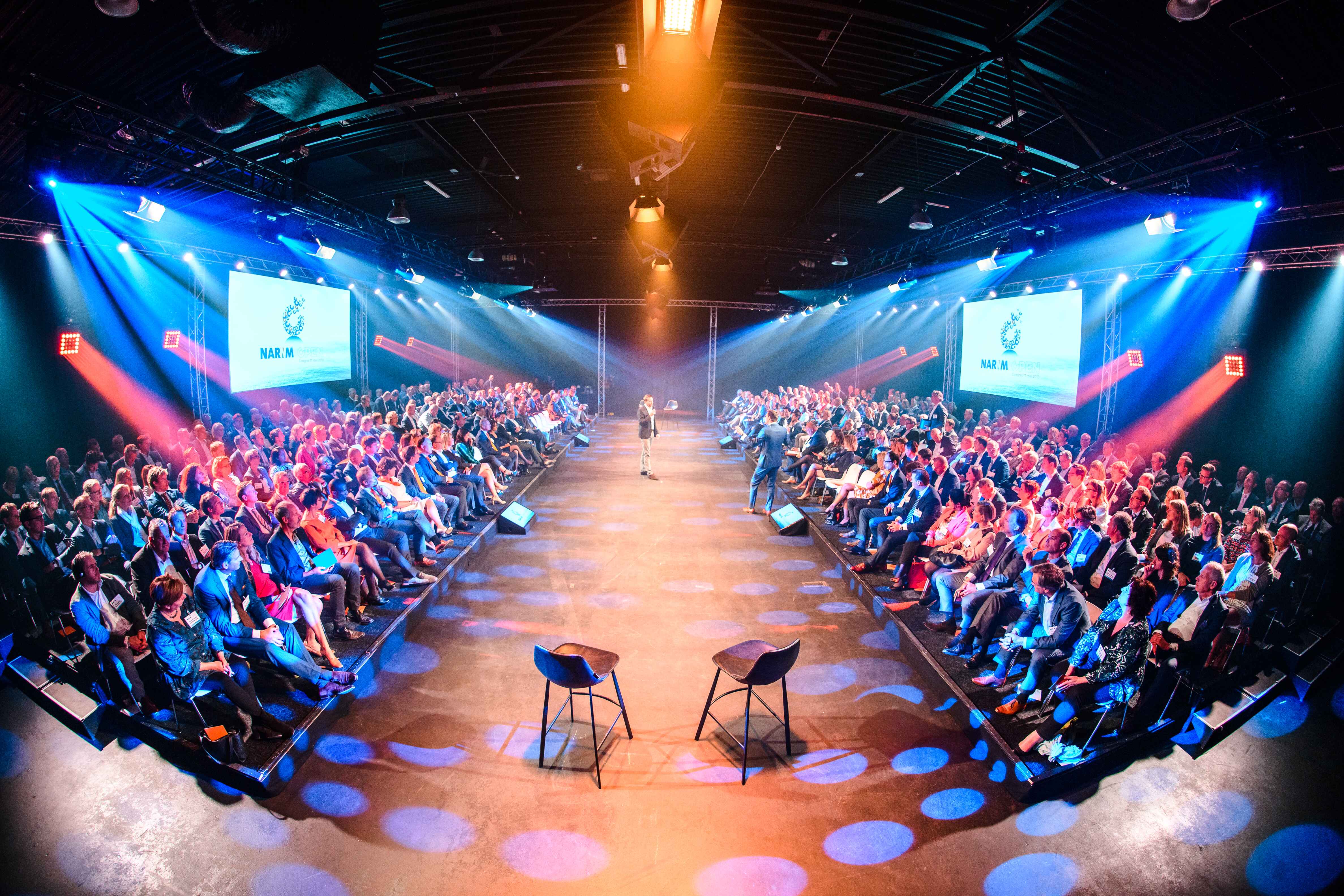 The Black Box - plenary two sides setting 1