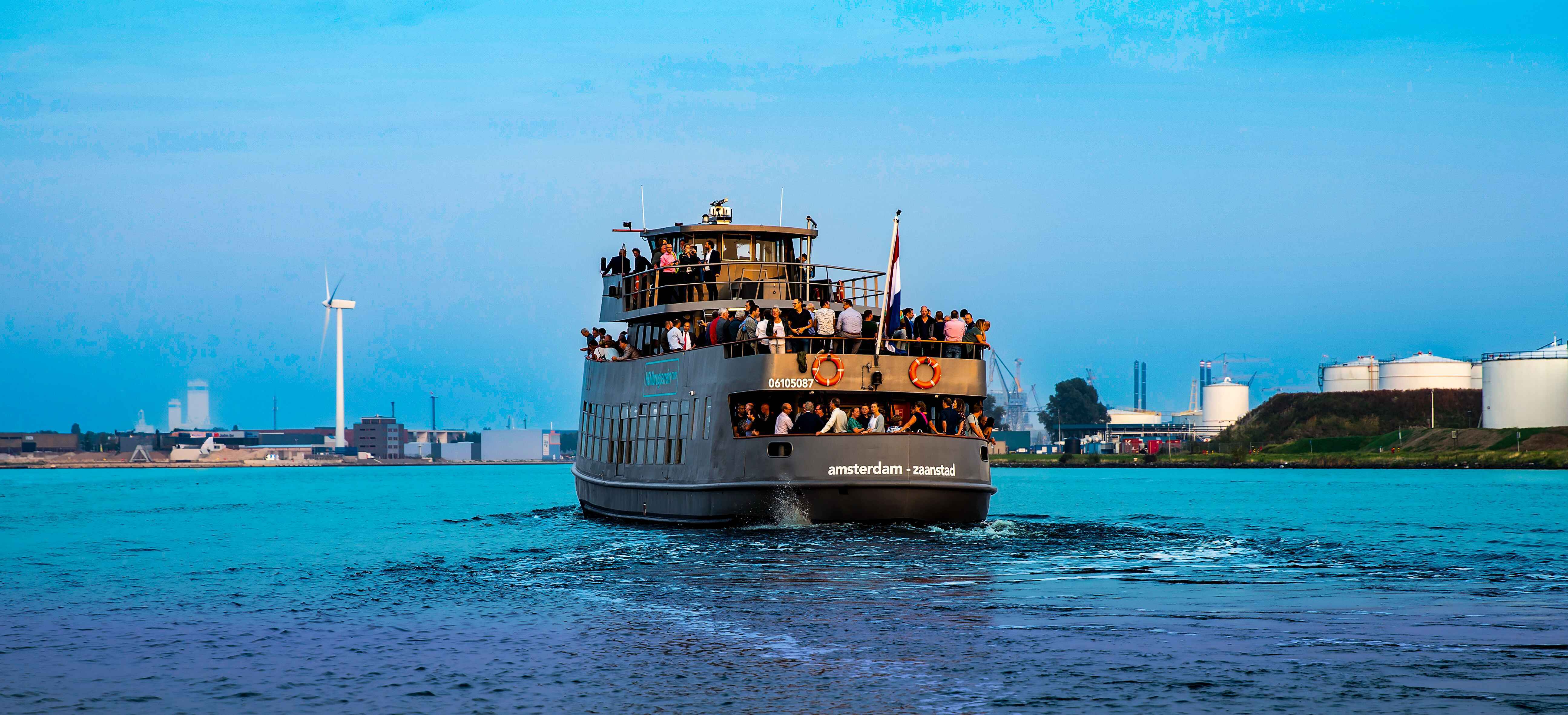 Hembrug ÉÉN - on water "Hembrug Event Boat at Taets Art and Event Park in Amsterdam and Zaandam, a unique venue on water for private gatherings, corporate events, and weddings."