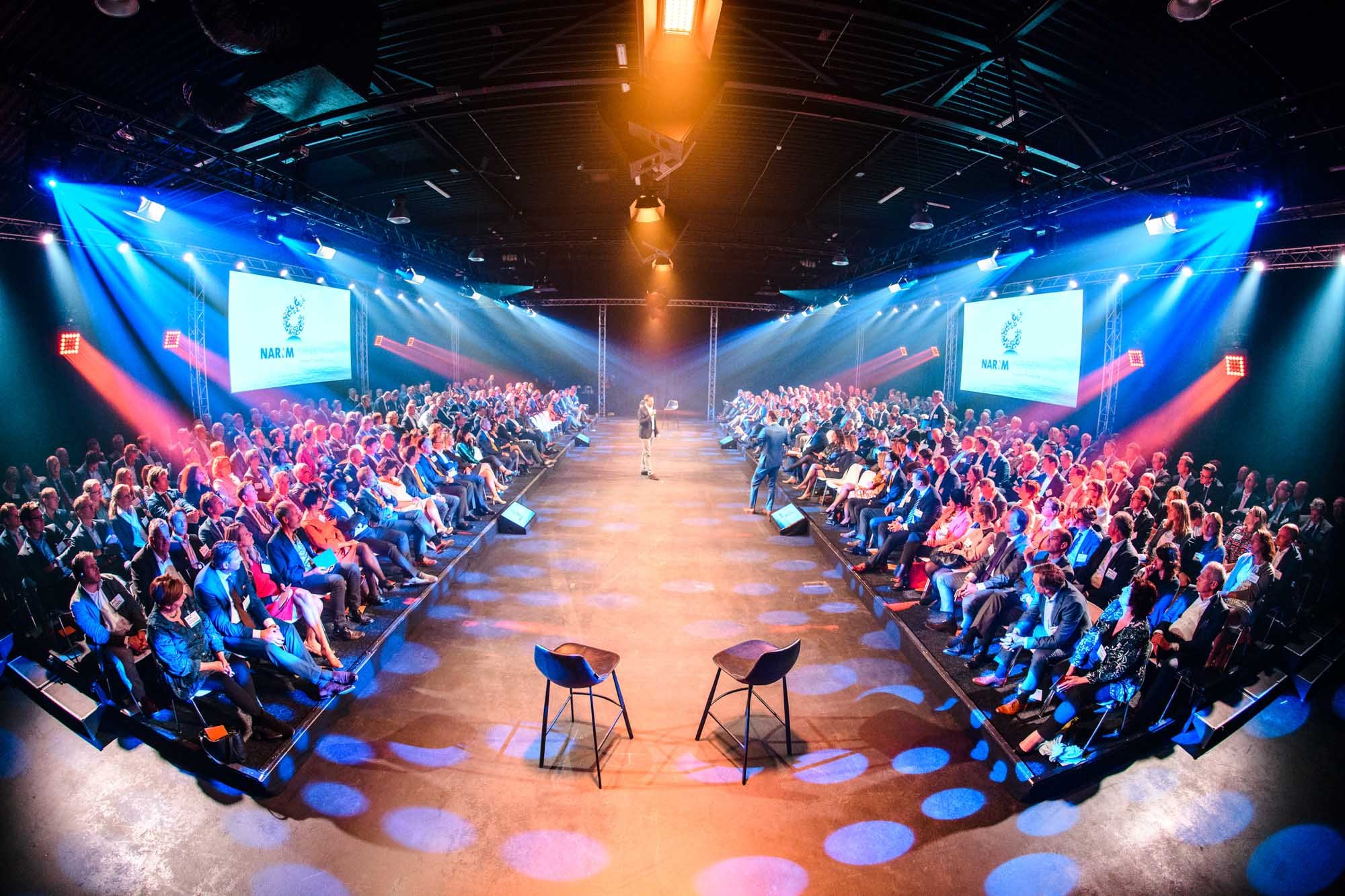 hybrid online event at Taets event location -1