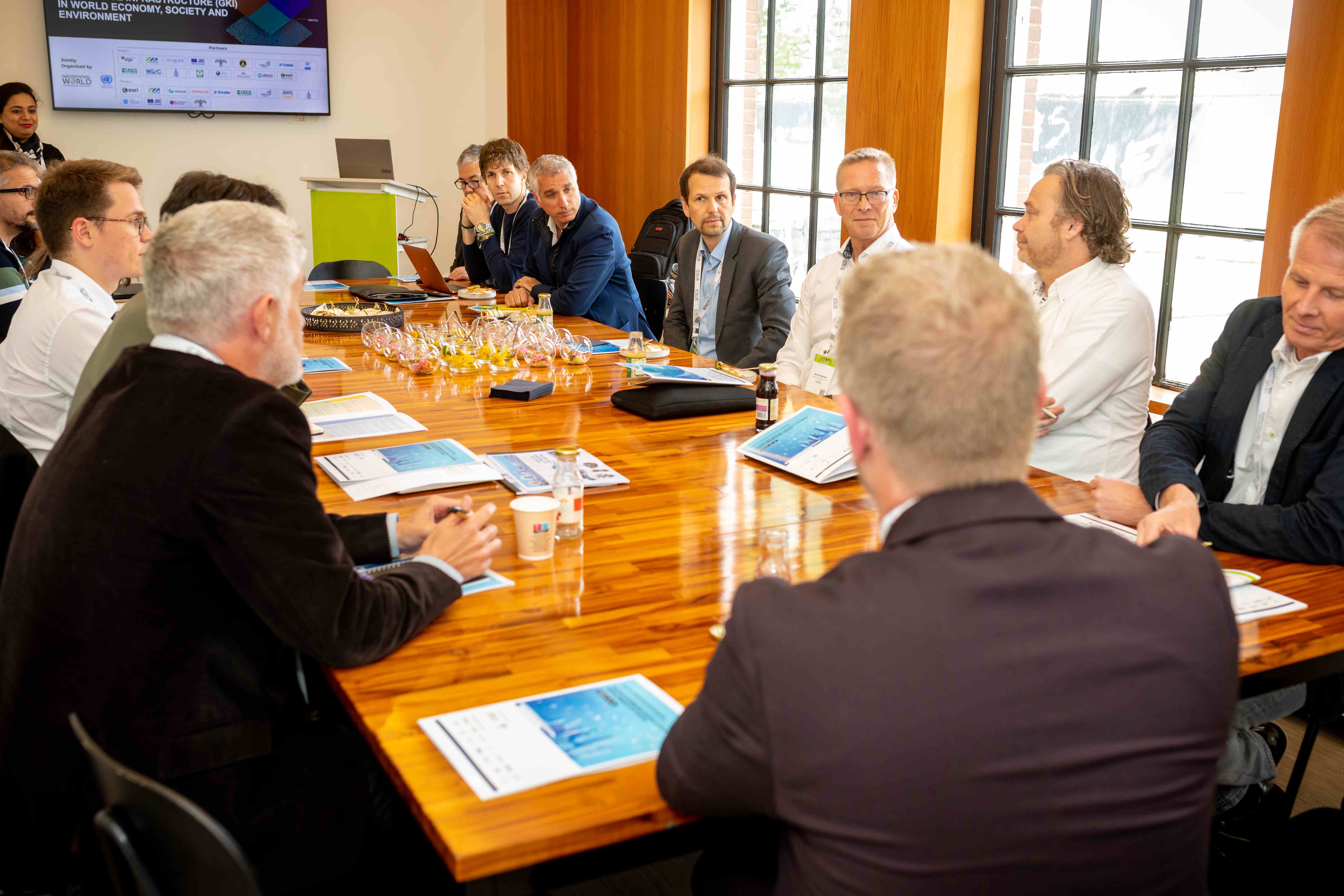 "Professional meeting setup at Taets Art and Event Park near Amsterdam and Zaandam, featuring modern equipment and spacious seating."