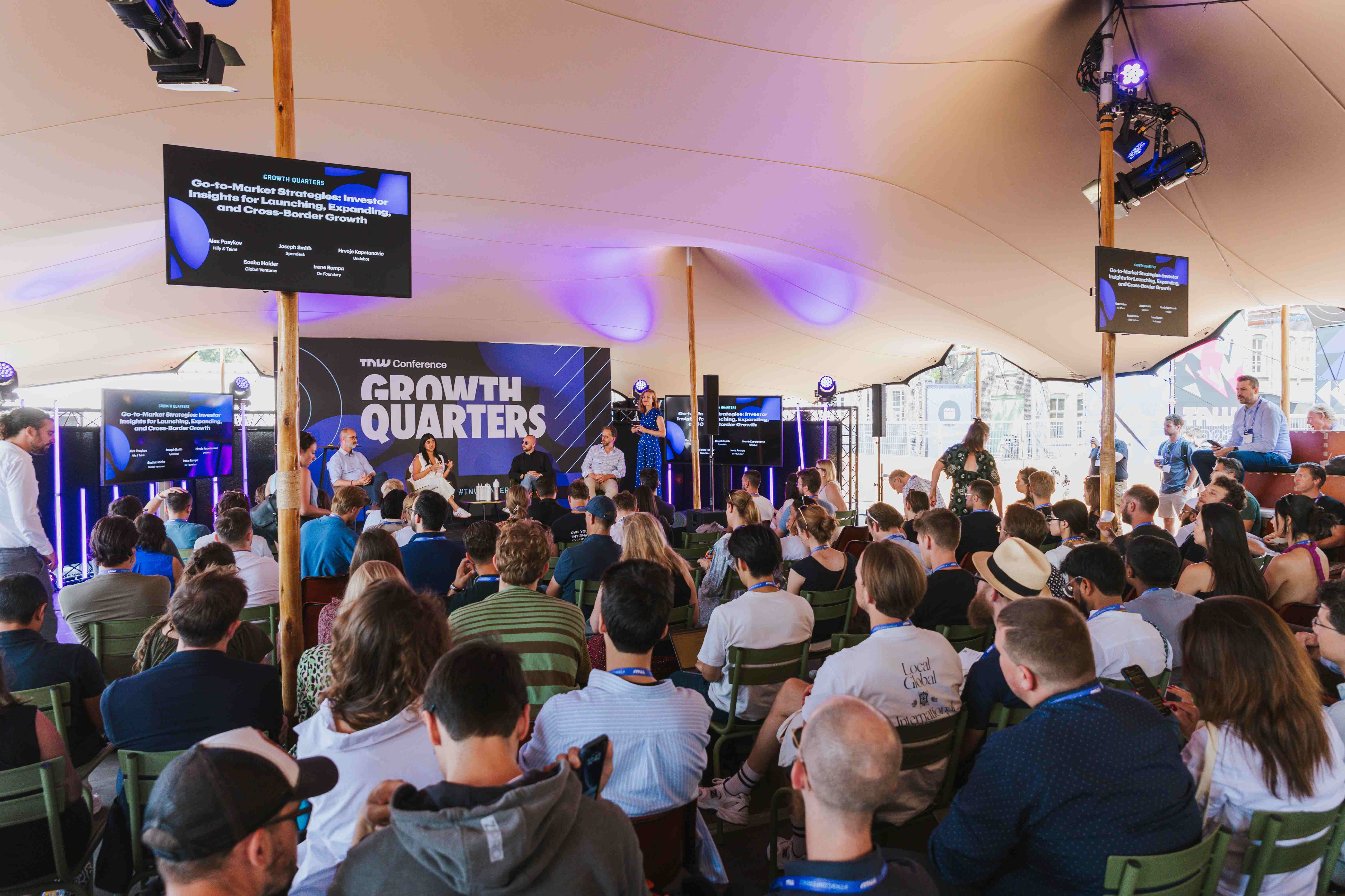 Professional meeting setup at Taets Art and Event Park near Amsterdam and Zaandam, featuring modern equipment and spacious seating.