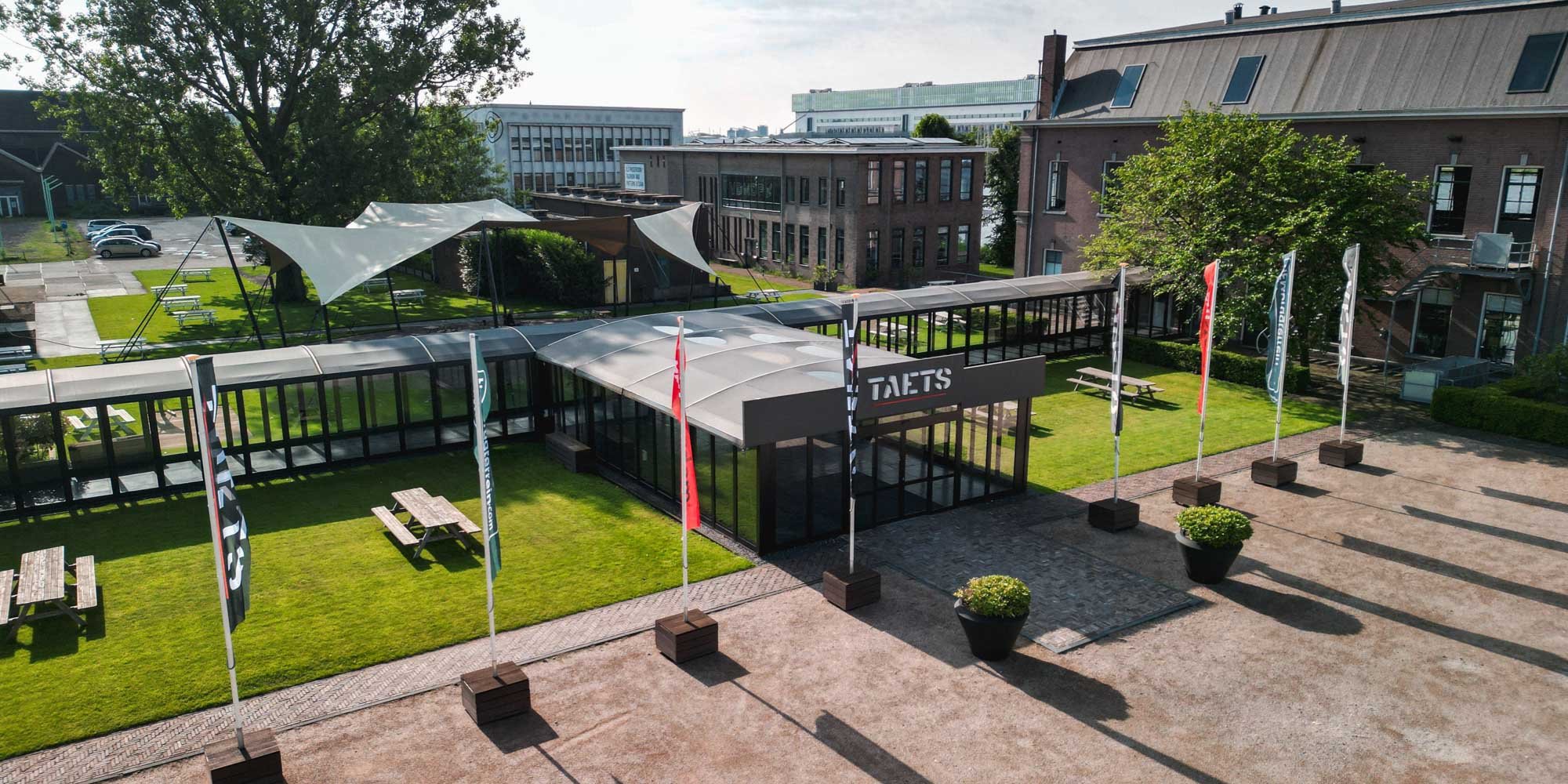 Taets Entrance settting