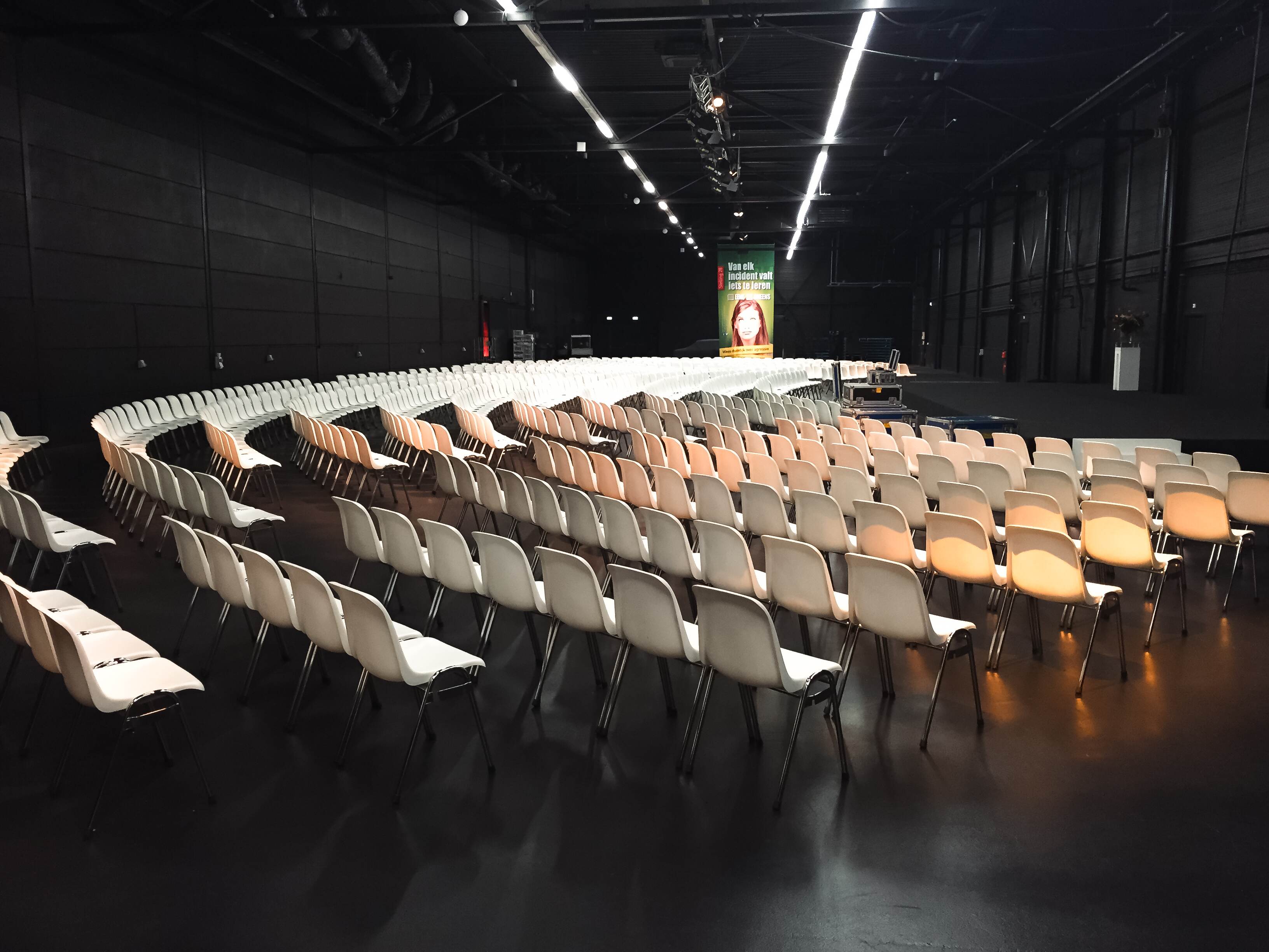 Taets events The White Box - plenary half circle setting