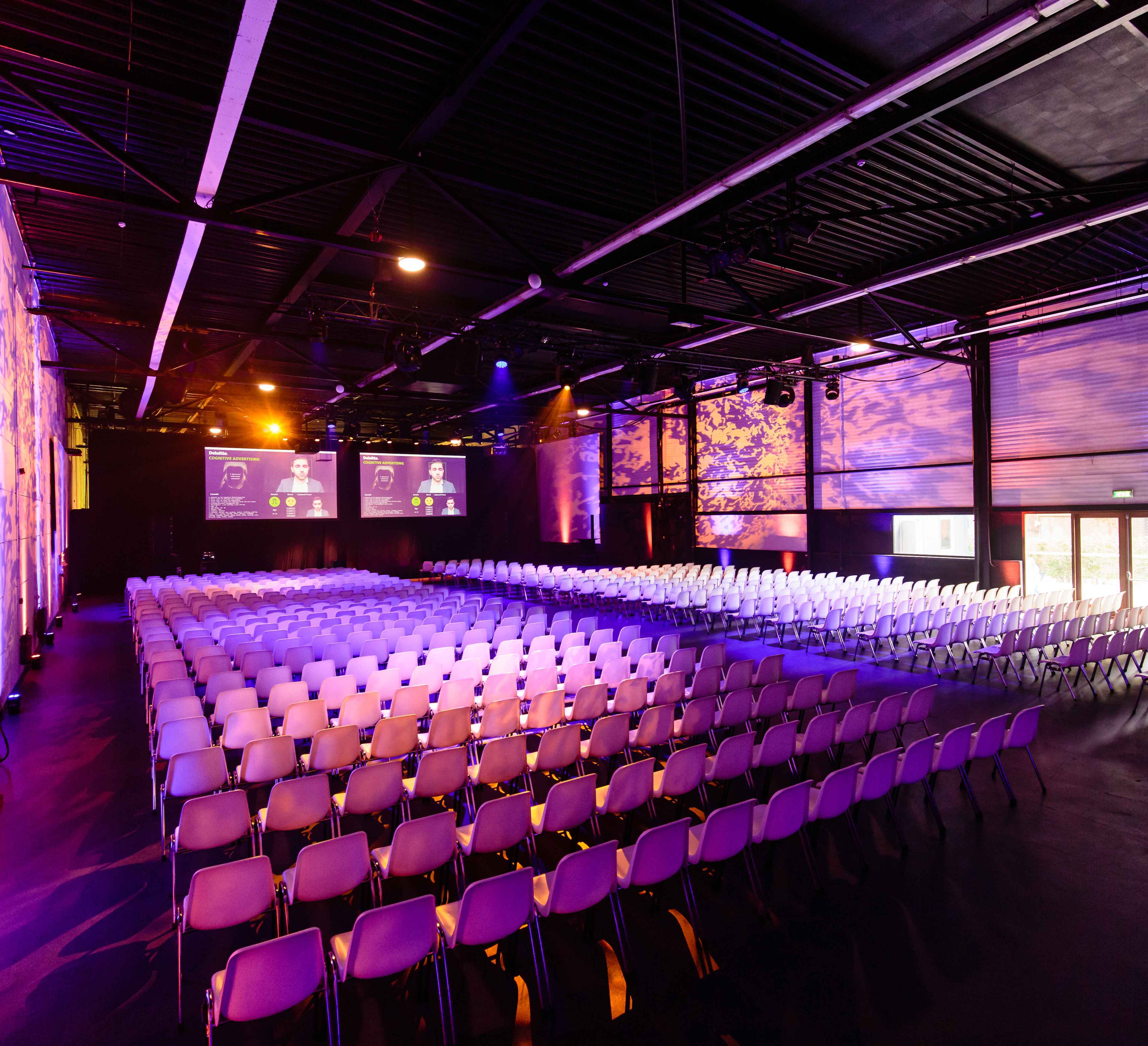 The White Box - plenary setting 1