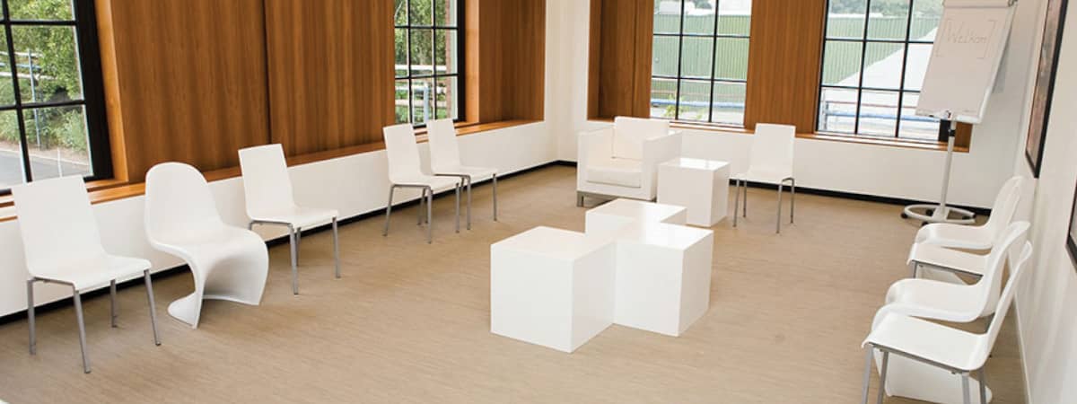 eventlocation: meeting area